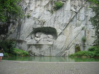 Monument voor de gesneuvelden tijdens de vergeten oorlog