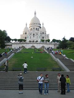 veel trappen om bij de Sacre Coeur te komen...