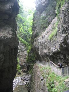 Leunen op de railing