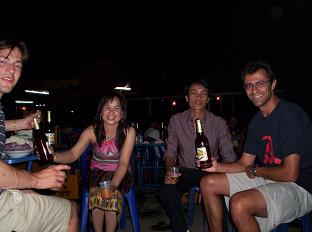 Dennis, Noi, Iemand, Dan