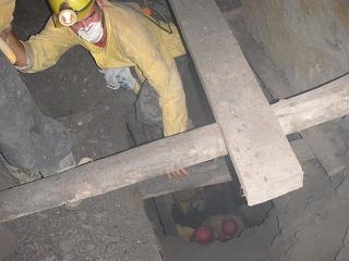 De smalle trappen en gangen