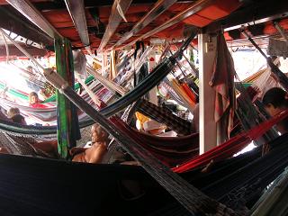 Een hele berg hangmatten